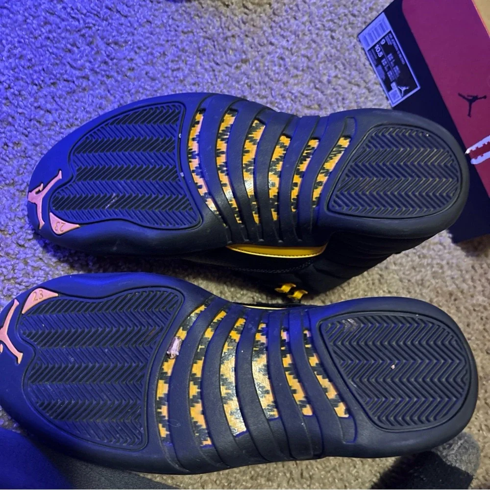 Jordan Men's Sneakers in Black and Yellow - Picture 3 of 5